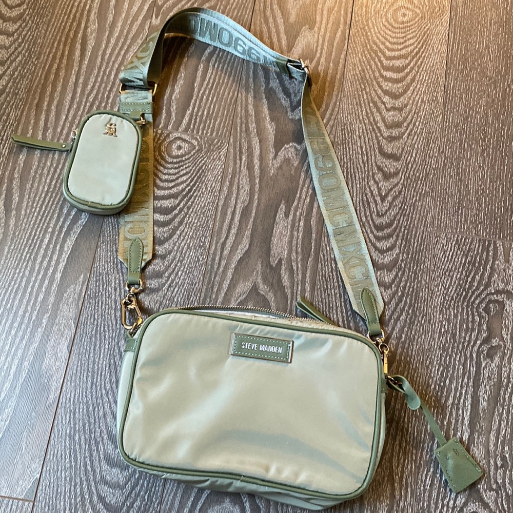 New Steve Madden Sling bag (multiple ways to wear)